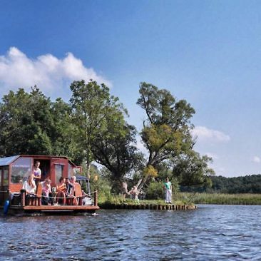 Mecklenburgische Seenplatte mit dem Floß