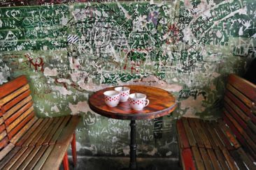 Ruin Pub Tour in Budapest - Szimpla Kert