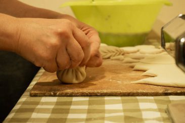 Armenien & Georgien Roadtrip Route, Reisevorbereitung und Tipps - Lela & Mari Homestay Stepazminda