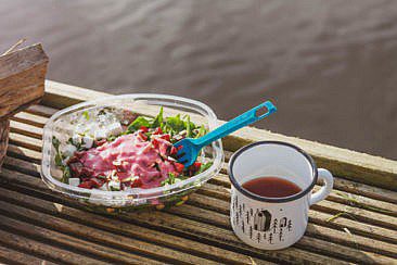 Mikroabenteuer Floßurlaub in der Wildnis bei Amsterdam