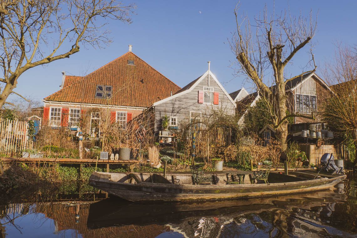 Mikroabenteuer Floßurlaub in der Wildnis bei Amsterdam