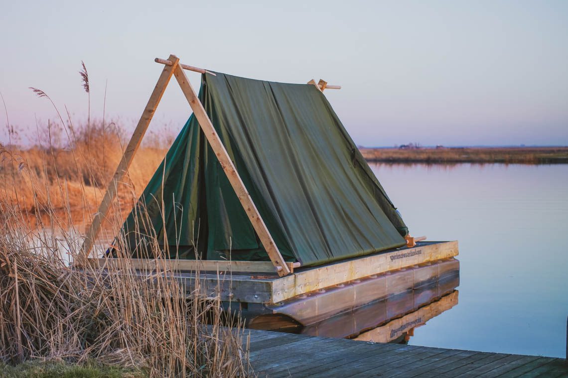 Mikroabenteuer Floßurlaub in der Wildnis bei Amsterdam