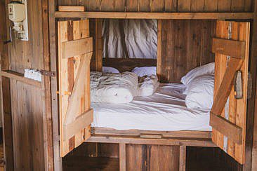 WiesenBett Zelthütte