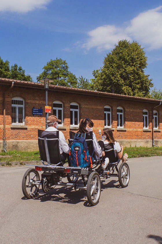 Zwei- und Vierräder von Radalb