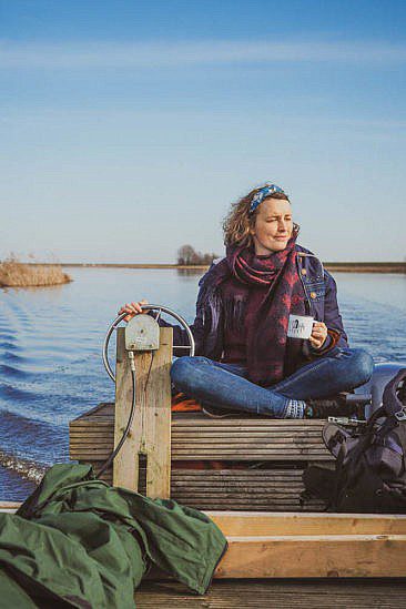 Mikroabenteuer Floßurlaub in der Wildnis bei Amsterdam
