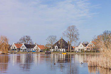 Mikroabenteuer Floßurlaub in der Wildnis bei Amsterdam